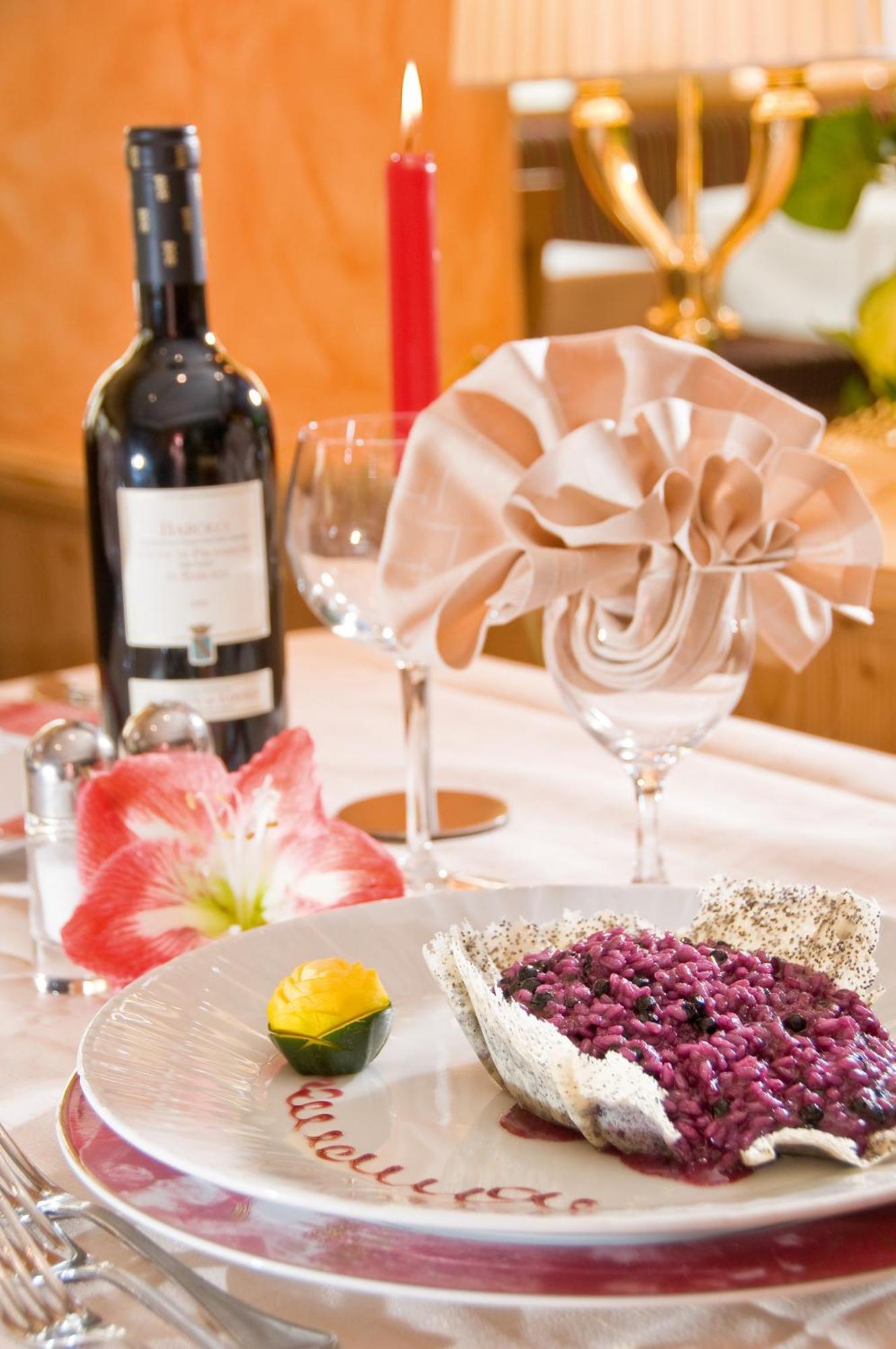 Boutique Hotel Diana มาดอนนาดีกัมปิโญ ภายนอก รูปภาพ
