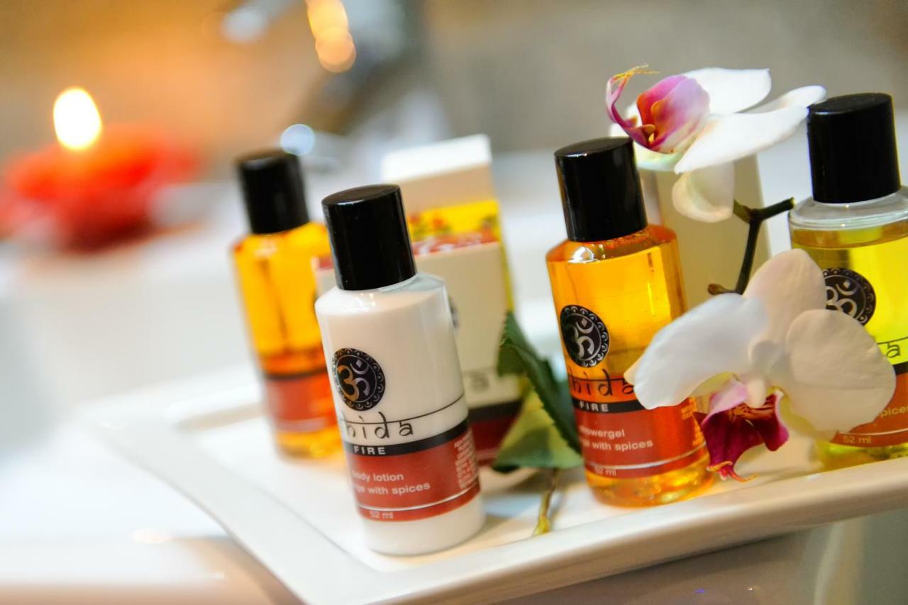 Boutique Hotel Diana มาดอนนาดีกัมปิโญ ภายนอก รูปภาพ