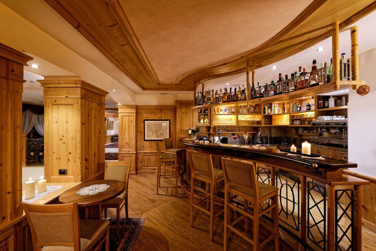 Boutique Hotel Diana มาดอนนาดีกัมปิโญ ภายนอก รูปภาพ
