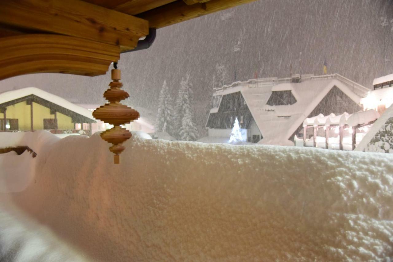 Boutique Hotel Diana มาดอนนาดีกัมปิโญ ภายนอก รูปภาพ