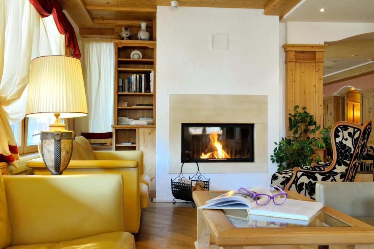 Boutique Hotel Diana มาดอนนาดีกัมปิโญ ภายนอก รูปภาพ