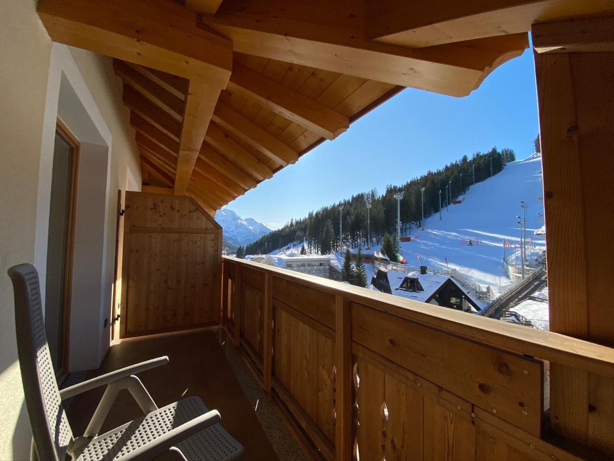Boutique Hotel Diana มาดอนนาดีกัมปิโญ ภายนอก รูปภาพ